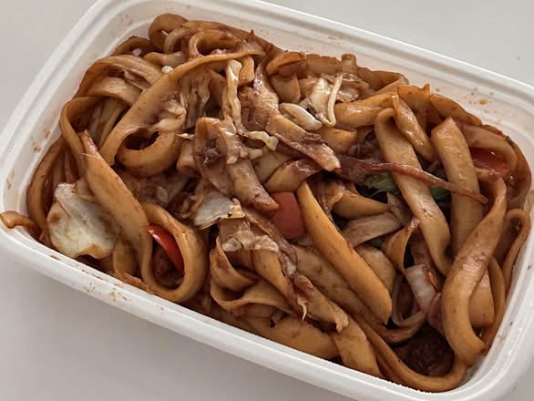 Beef Brisket Wok Fried Cut Noodle红烧牛腩炒刀削面